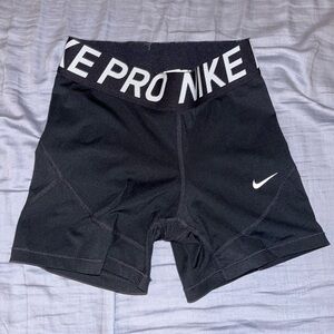 nike pro 5 inch shorts size small